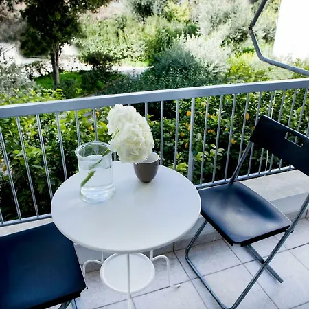 Best Located Executive Apartment In Maroussi.-3